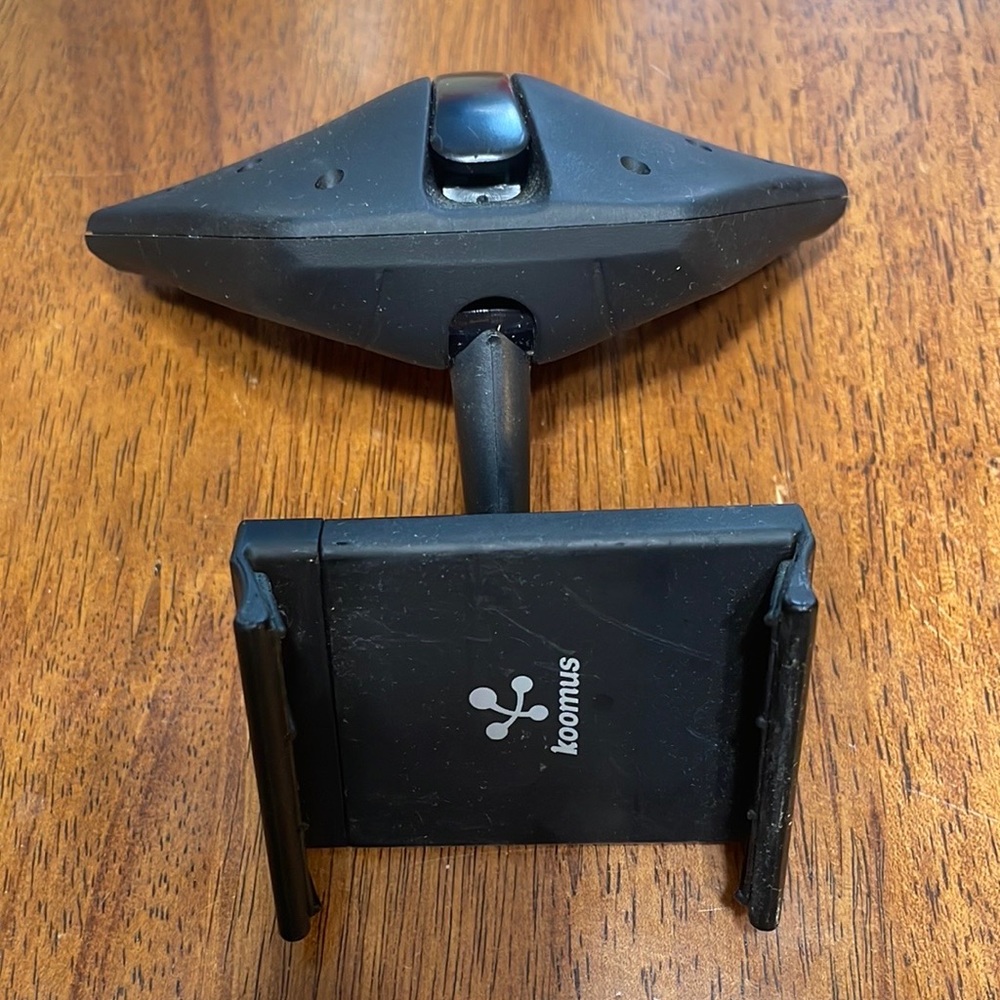 CD slot phone mount/holder for car
